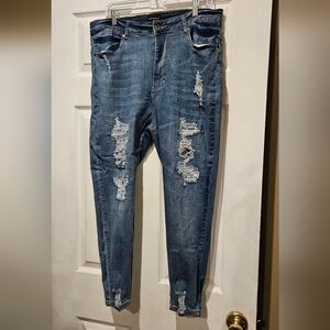 THE STYLE BETWEEN US JEANS